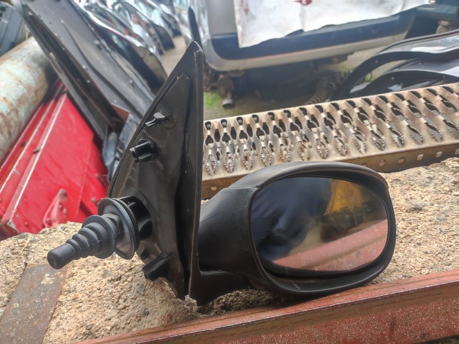 Дясно(ръчно) огледало за Пежо-206