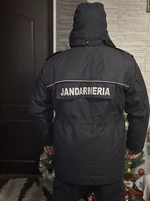 Scurta (geaca) jandarm cu mesada,gluga si guler detasabile