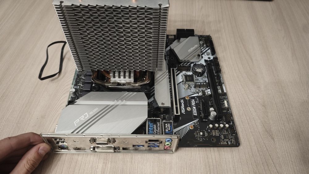 процессор i5 9400f + материнка B365M PRO4 + кулер + Bluetooth модуль