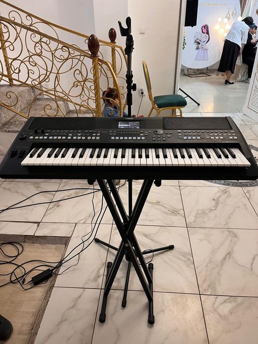 YAMAHA PSR SX 600 Продам