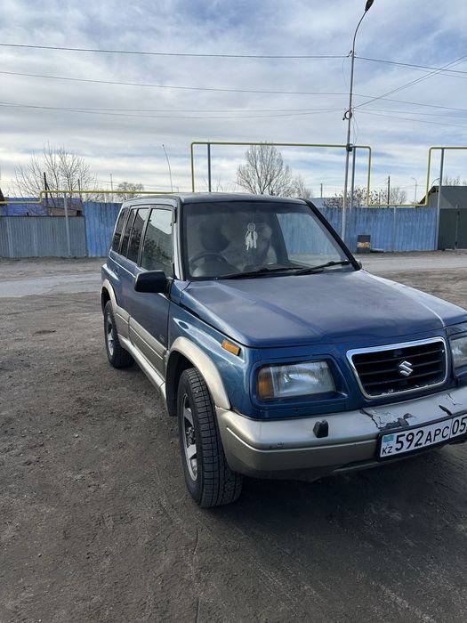 Машина Suzuki Escudo