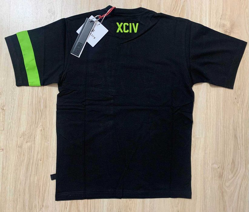 Мъжки тениски GCDS Milano налична в черно и в бял цвят