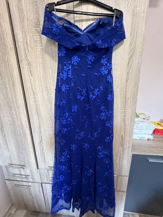 Бална (официална) рокля