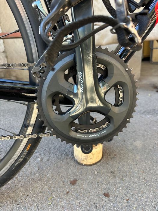 Продам шоссейный велосипед Giant