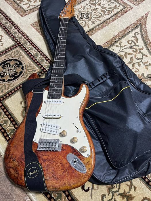 Ashtone electric gitara