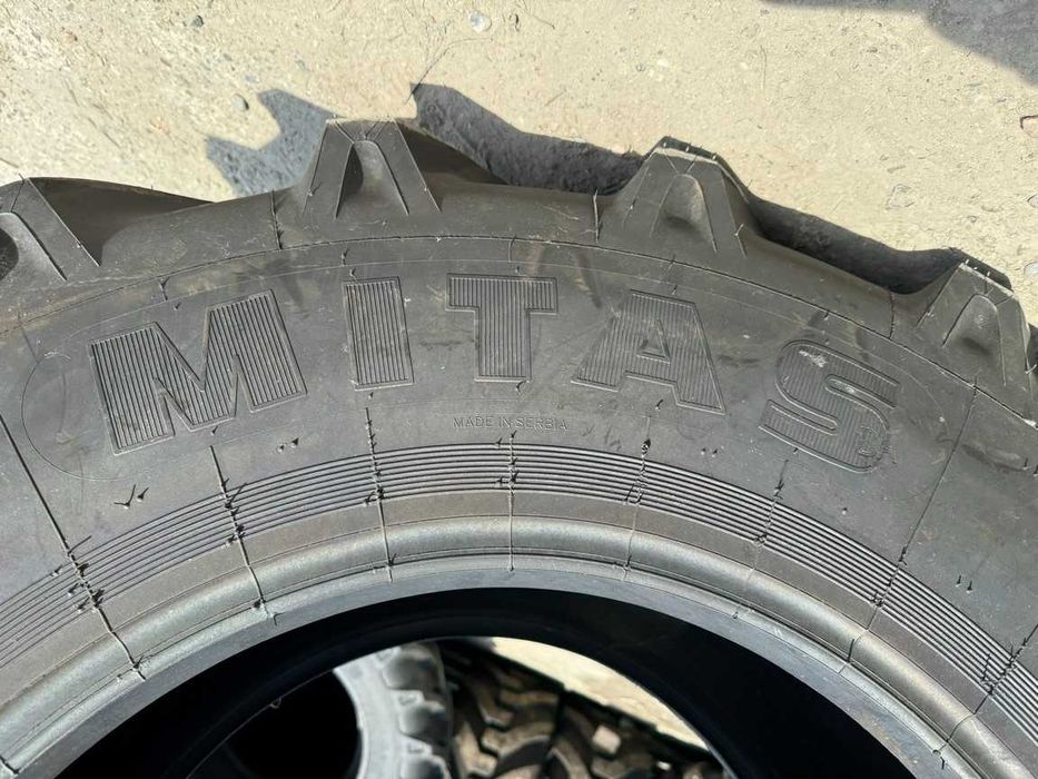Marca MITAS cu 14 pliuri 16.5/85-24 pentru combina