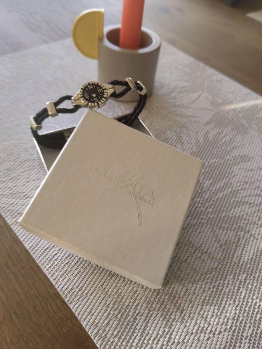 Мъжка гривна естествена кожа и сребро