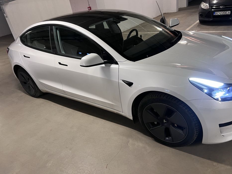 Tesla model 3 2023