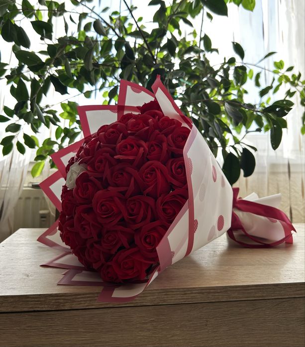 Buchet 55 trandafiri de sapun