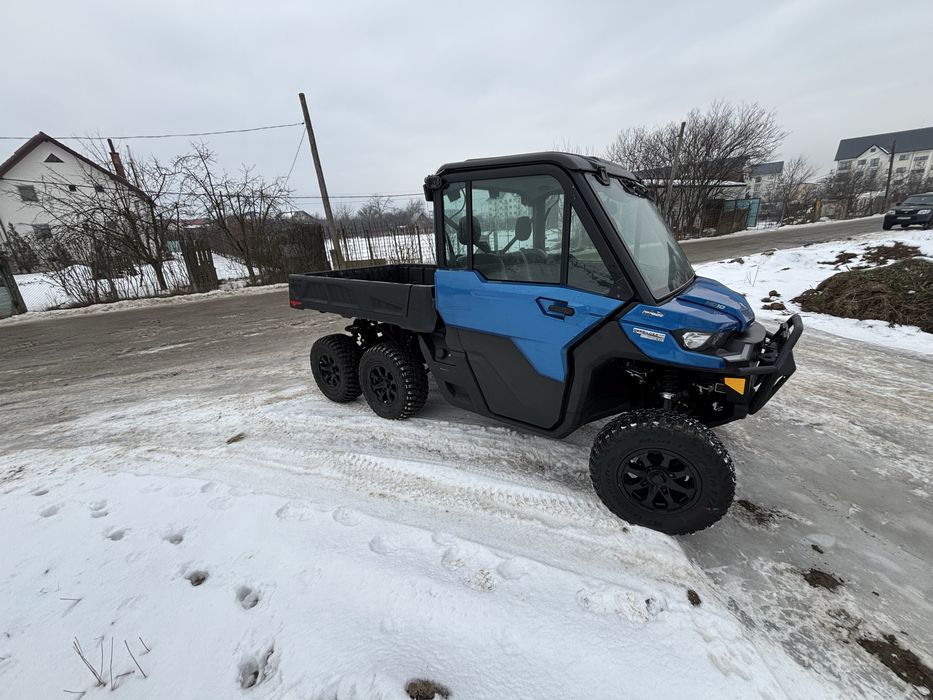 Can am utv 6x6 defender