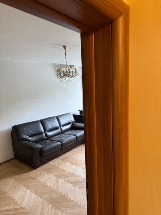 2 x uși interior.