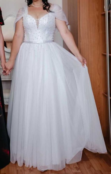 Rochie Mireasa model A-Line