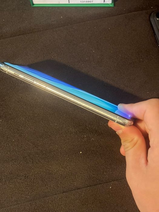 Vând iPhone 11 pro 256gb