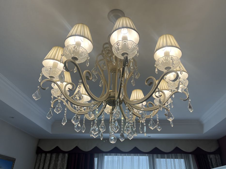 Продам люстру! Италия! Maytoni!