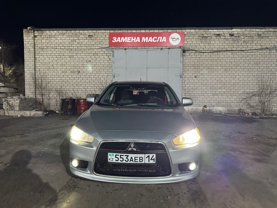 Mitsubishi lancer