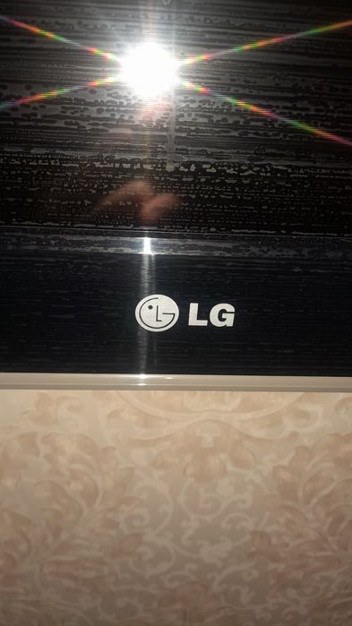 Простой телевизор.Без Ютуб.