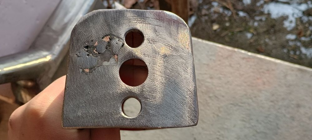 Faruri + suporți UTB 650 – set complet