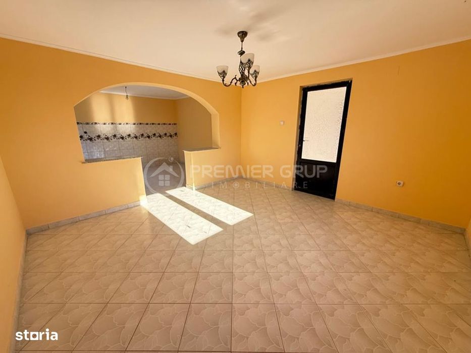 Casă 5 camere, Hadambu, 181mp