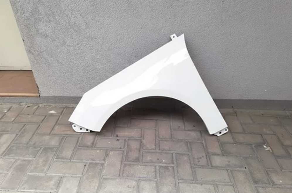 Aripa Fata Stanga Ford Focus 3 III 2011-2014 Vopsita Alb