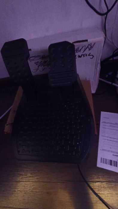 Кормило Thrustmaster t80 в перфектно състояние