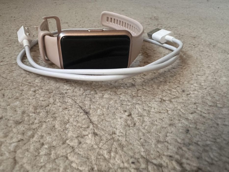 Смарт гривна Huawei Band 7