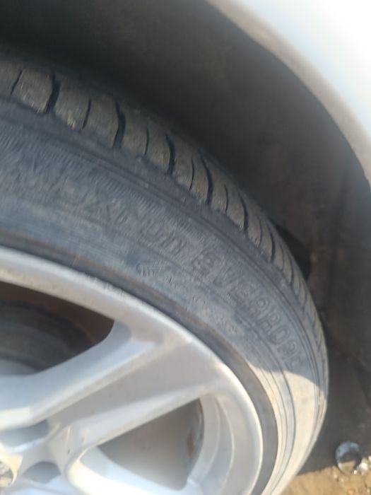 Резина 225/45/18  лето продам либо обмен 225/55/16 лето цена 80000