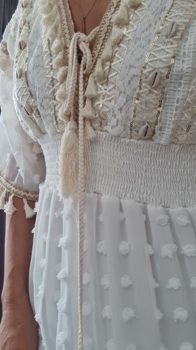 Rochiță dantela cu aplicatii