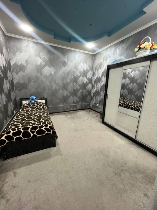 Продается Участок 4 сот  6 комнат , кухня, холл, кладовая, подвал