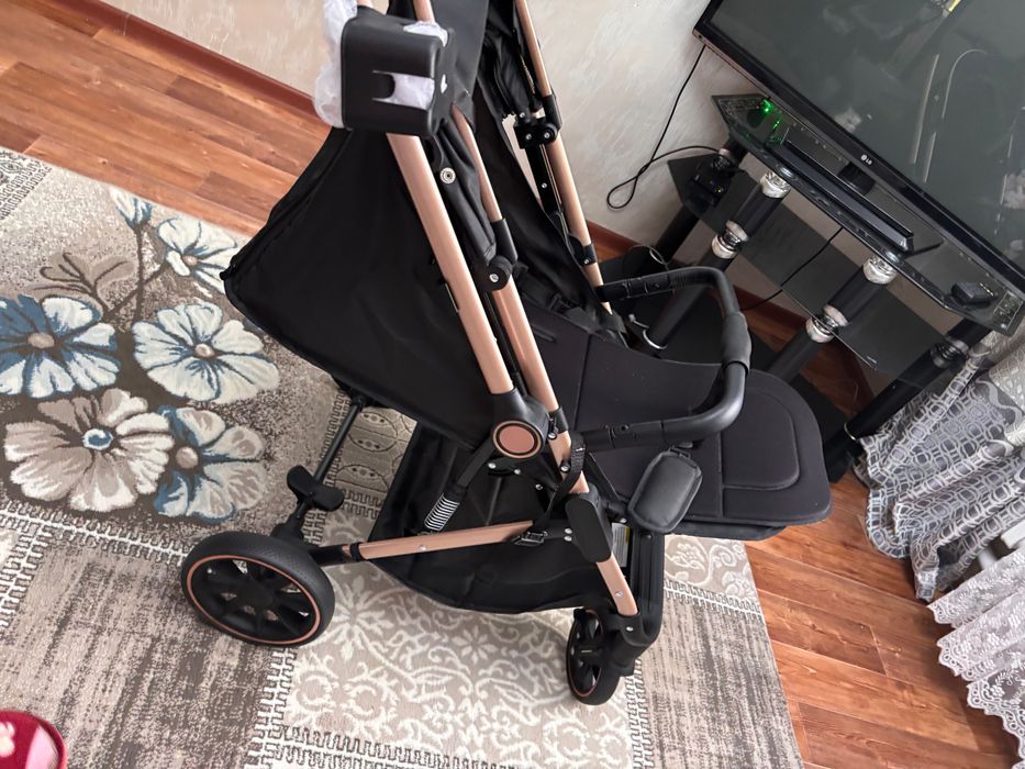 Коляска детская новая