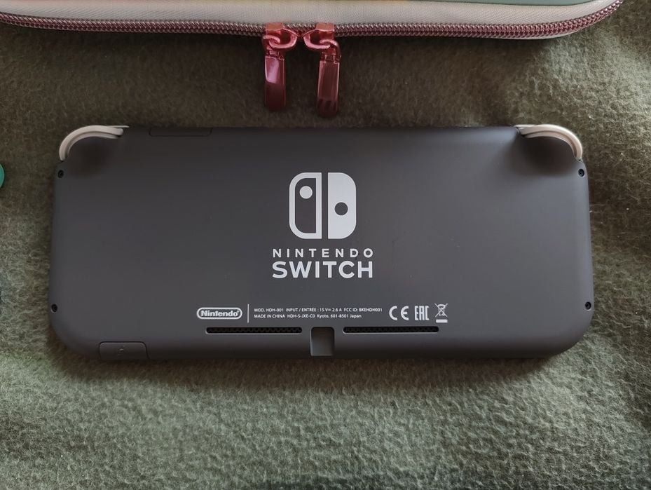 Nintendo Switch Lite (Без кутия!)