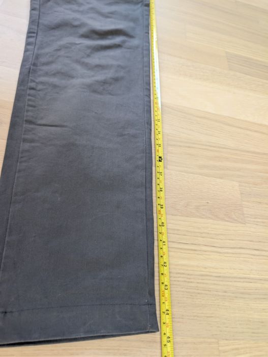 Vând pantaloni Tommy Hilfiger XXL