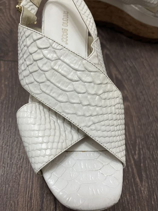 Босоножки новые 37р