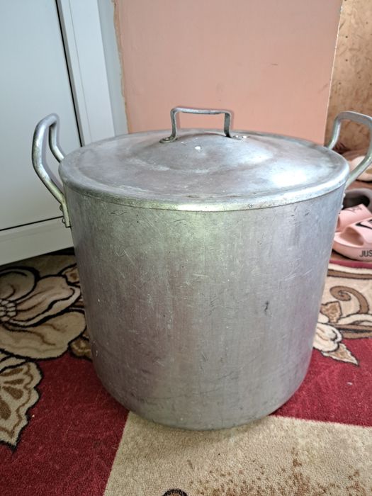 Кастрюля, бак сатылады
