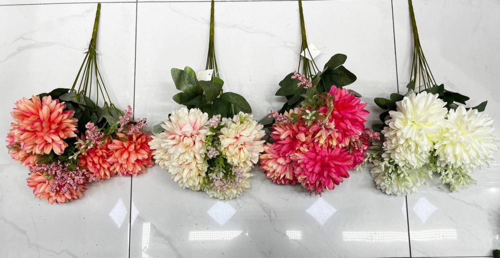 Suniy gulla lola va boshqa gullar