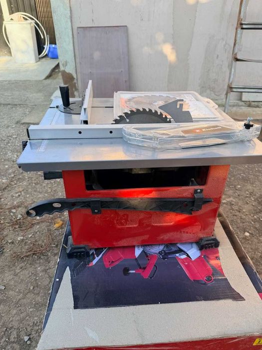 Fierastrau circular cu masa Einhell TC-TS 210, 900 W, lama Ø210 x 30 mm