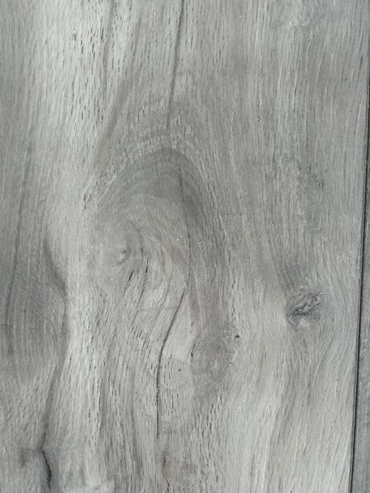Сив ламинат дъб 18 кв.