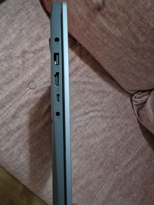 Lenovo IdeaPad 3 – Ryzen 7 5825U, 16GB RAM, SSD 512GB – impecabil