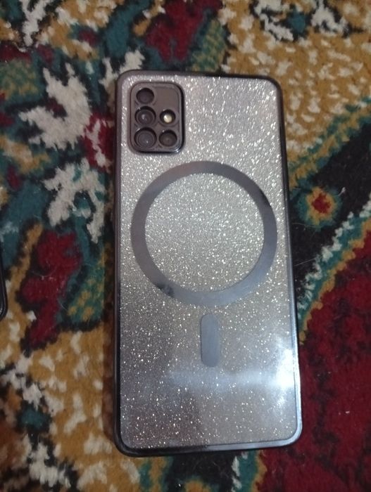 Срочно продам телефон Самсунг а51 2 штук