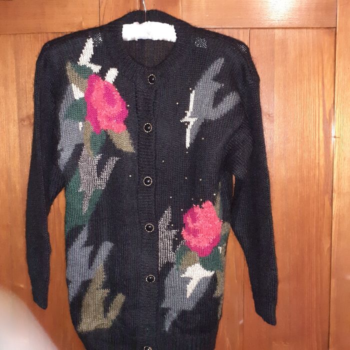 pulover / cardigan din mohair  tricotat manual