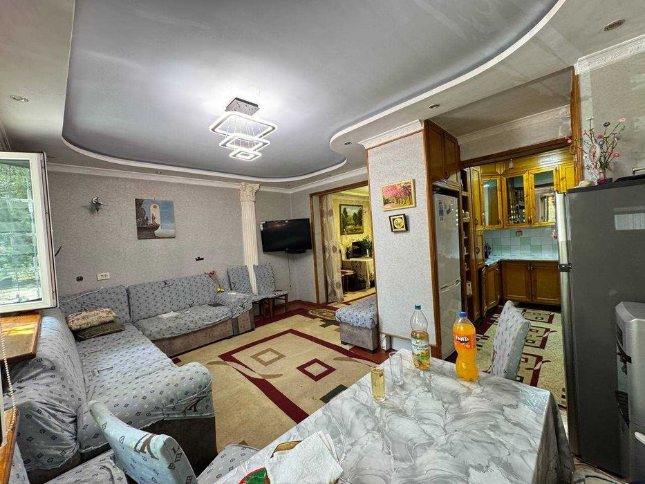 Прдаю квартиру мечеть думбрабад 3/1/4  62 м2 Первая линия. под нежилой