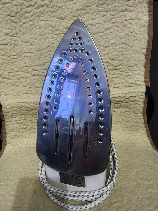 Утюг. новый янги