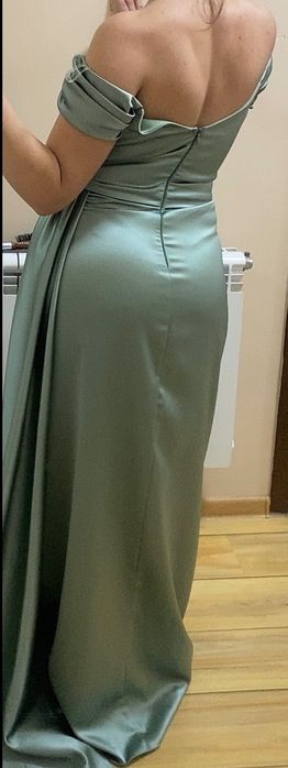 Сатенена официална рокля