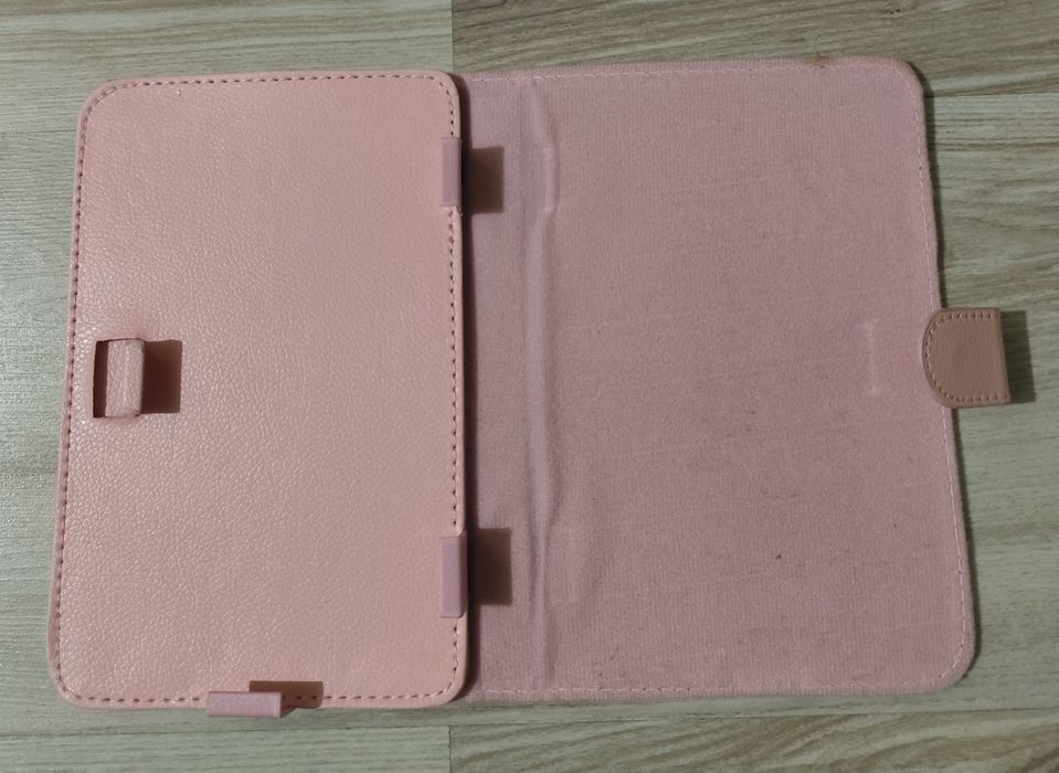 Vând husa reglabila tableta 5"-7" cu suport,noua