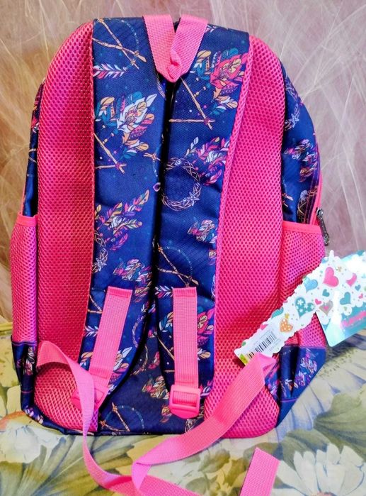 Нова красива голяма раница