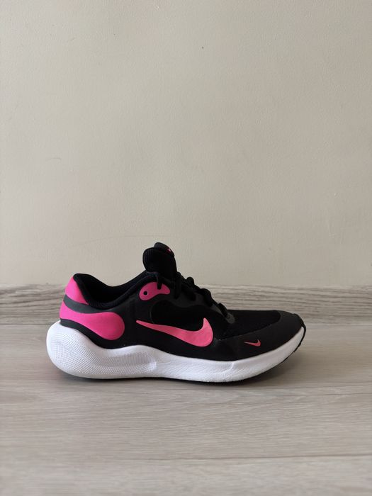 Детски обувки Nike Revolution 7 GS