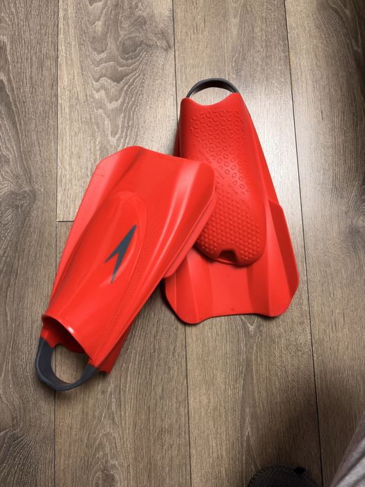 Продавам плавници SPEEDO 46/47