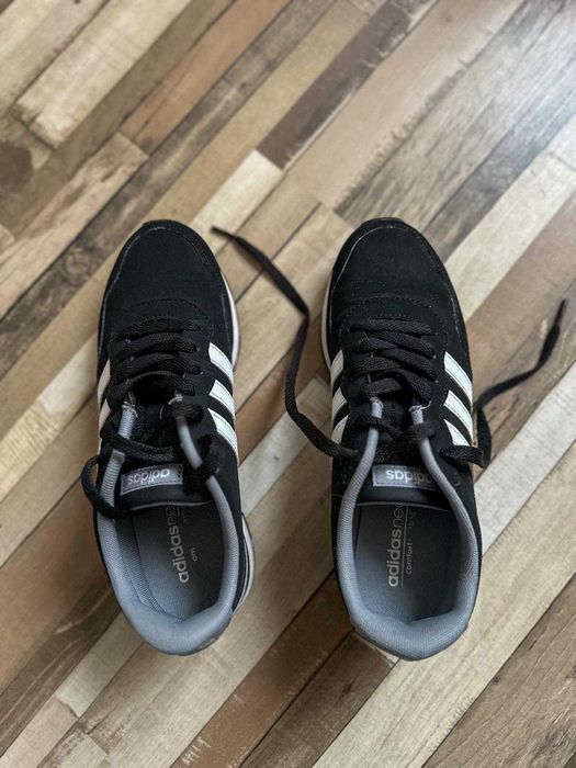 Маратонки Adidas