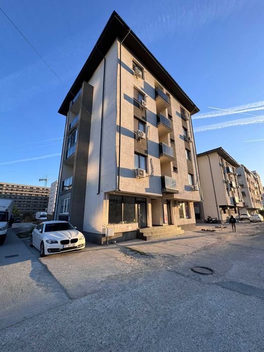 Inchiriez Garsoniera Militari Residence langa La Strada 2