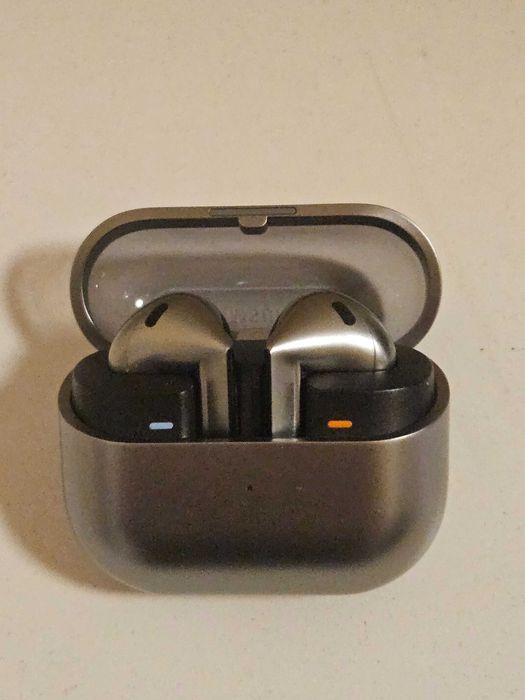 Безжични слушалки Samsung Galaxy Buds3