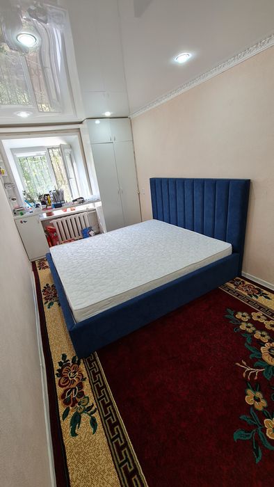 ПРОДАМ КРОВАТЬ 180/200 с матрасом